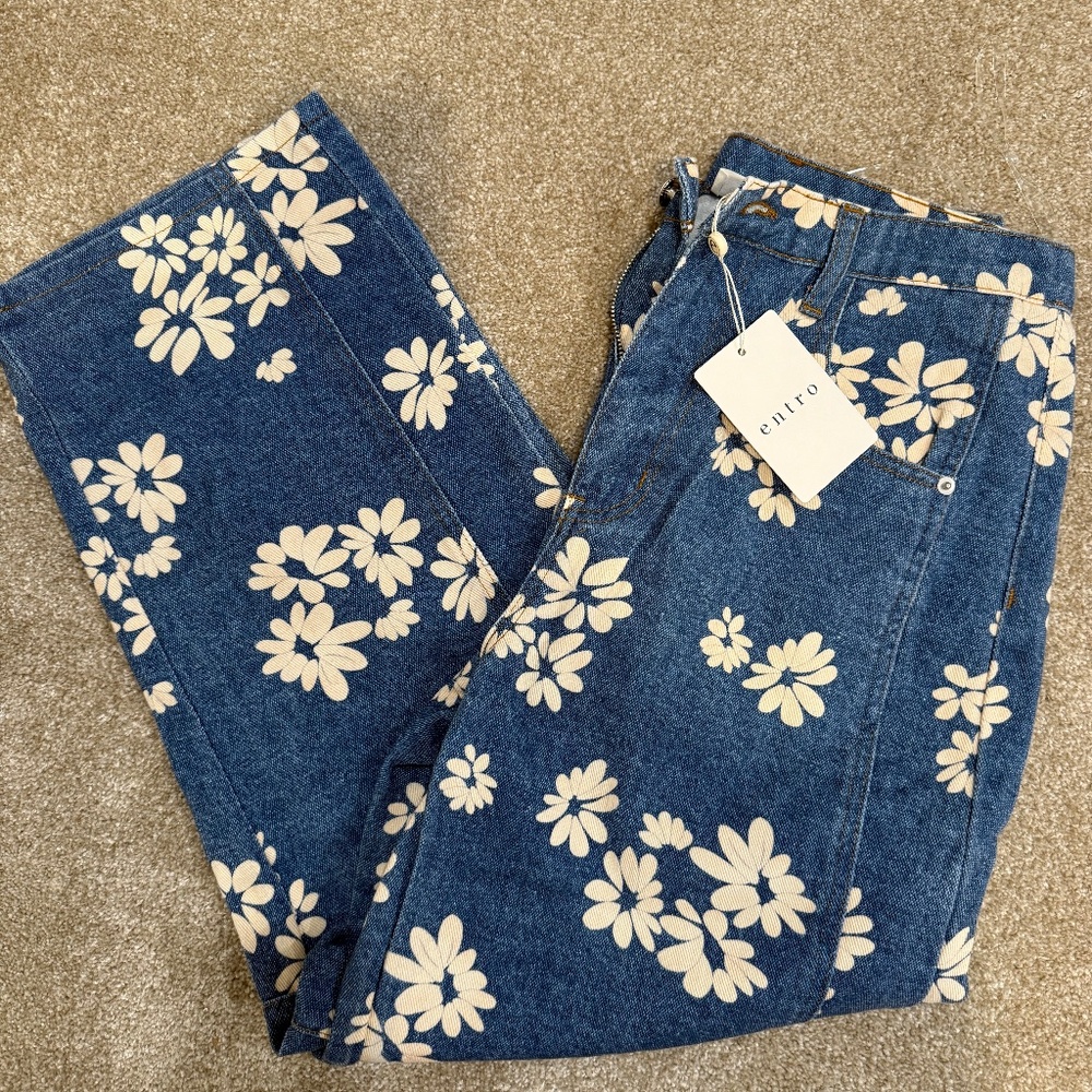 NWT Entro Barrel JeansLarge